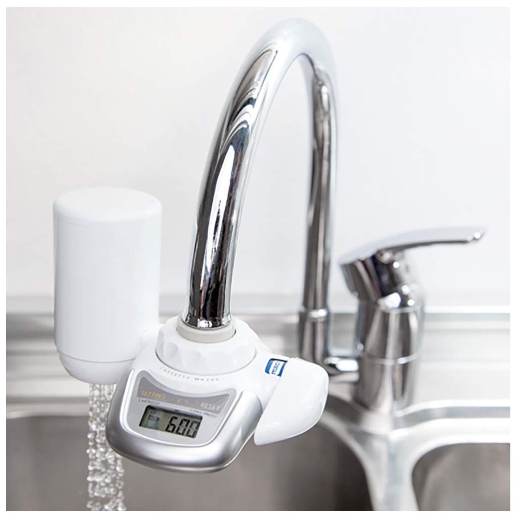 Wasserfilter / Wasseraufbereitung, Trinkwasser zu Hause, sauberes Wasser